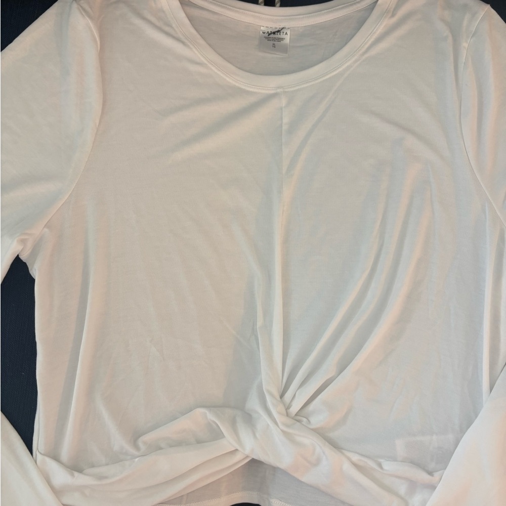 Athleta NWOT White Long Sleeve Twist  Front Tee